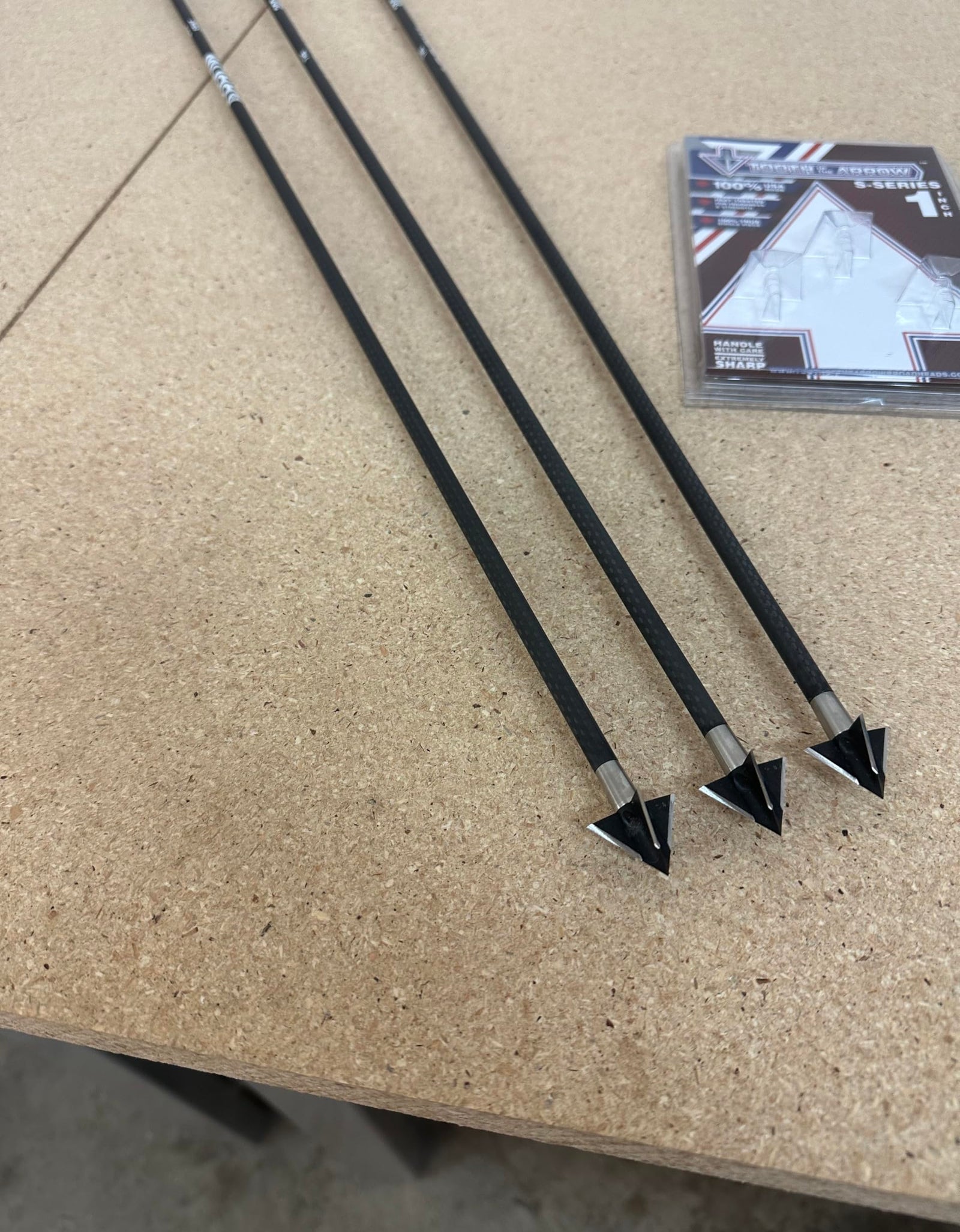 TOTA | 100 grain broadhead | 1-inch solid | fixed blade